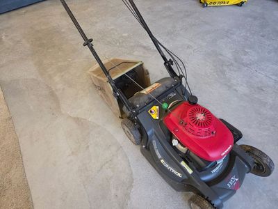 Honda HRX 217 Versamow 4-in-1 Gas Lawn Mower with Cruise Control