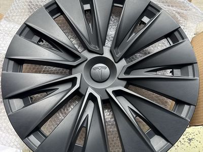 Tesla Model Y 19”Aero Wheel Cover Black set of 4