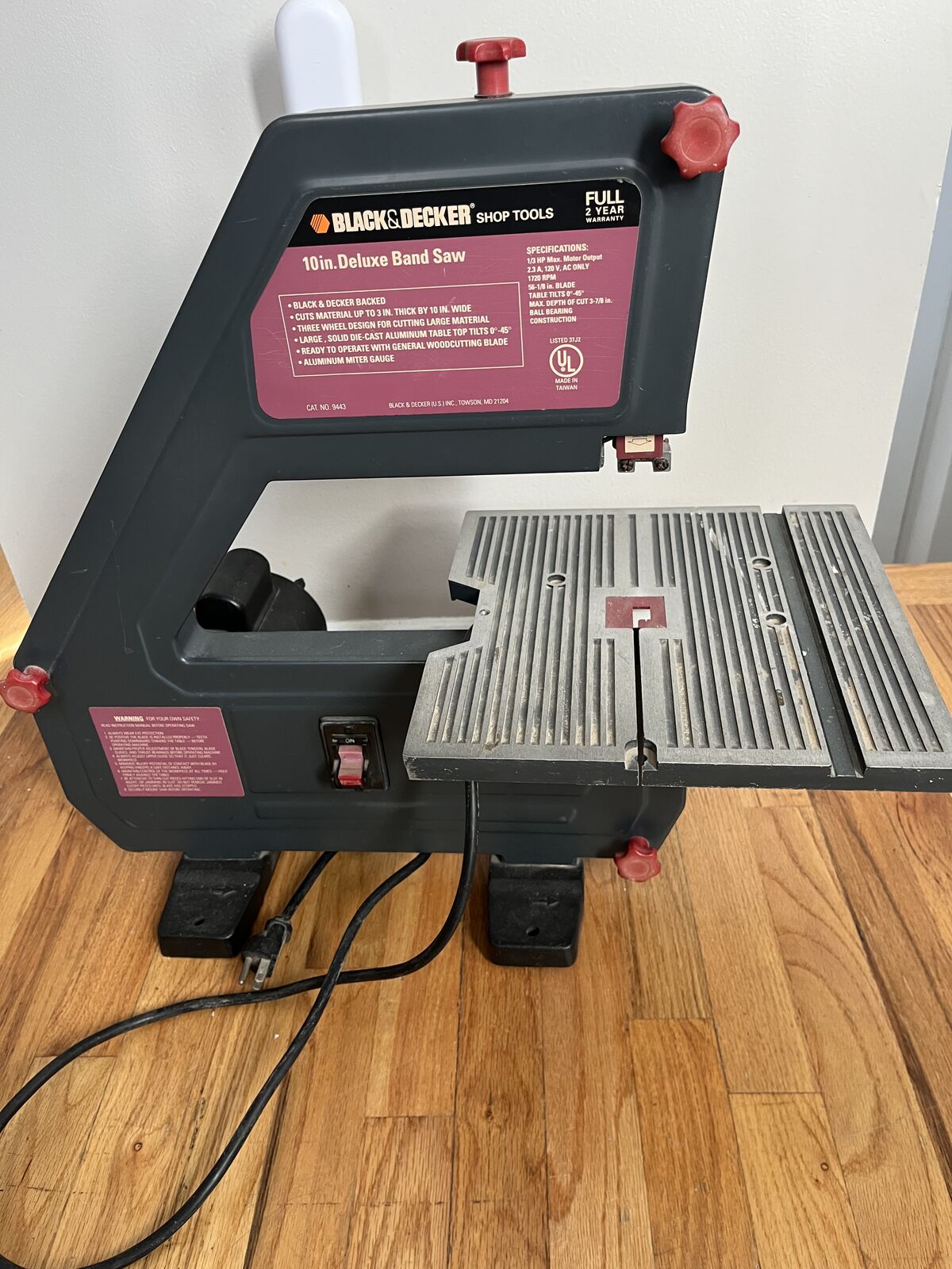 10in. Deluxe Band Saw Black&Decker