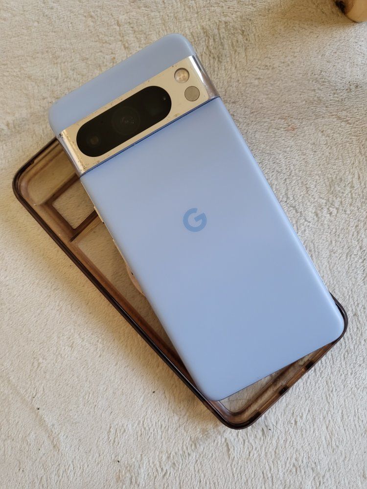 Pixel 8 Pro - 128GB - Unlocked - Like New