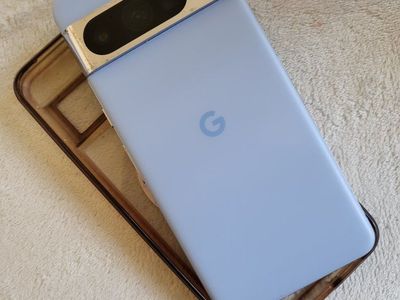 Pixel 8 Pro - 128GB - Unlocked - Like New