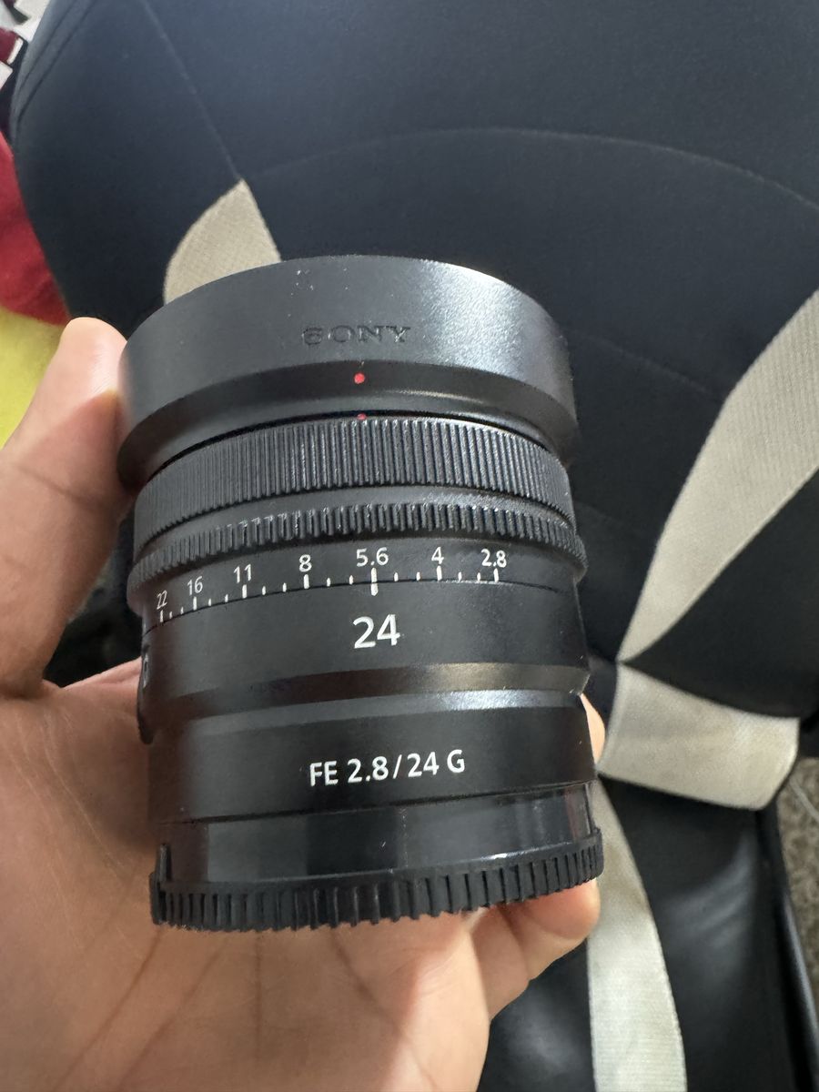 Sony FE 2.8/24 G E-Mount Prime Lens (24mm f/2.8) for Sony Cameras