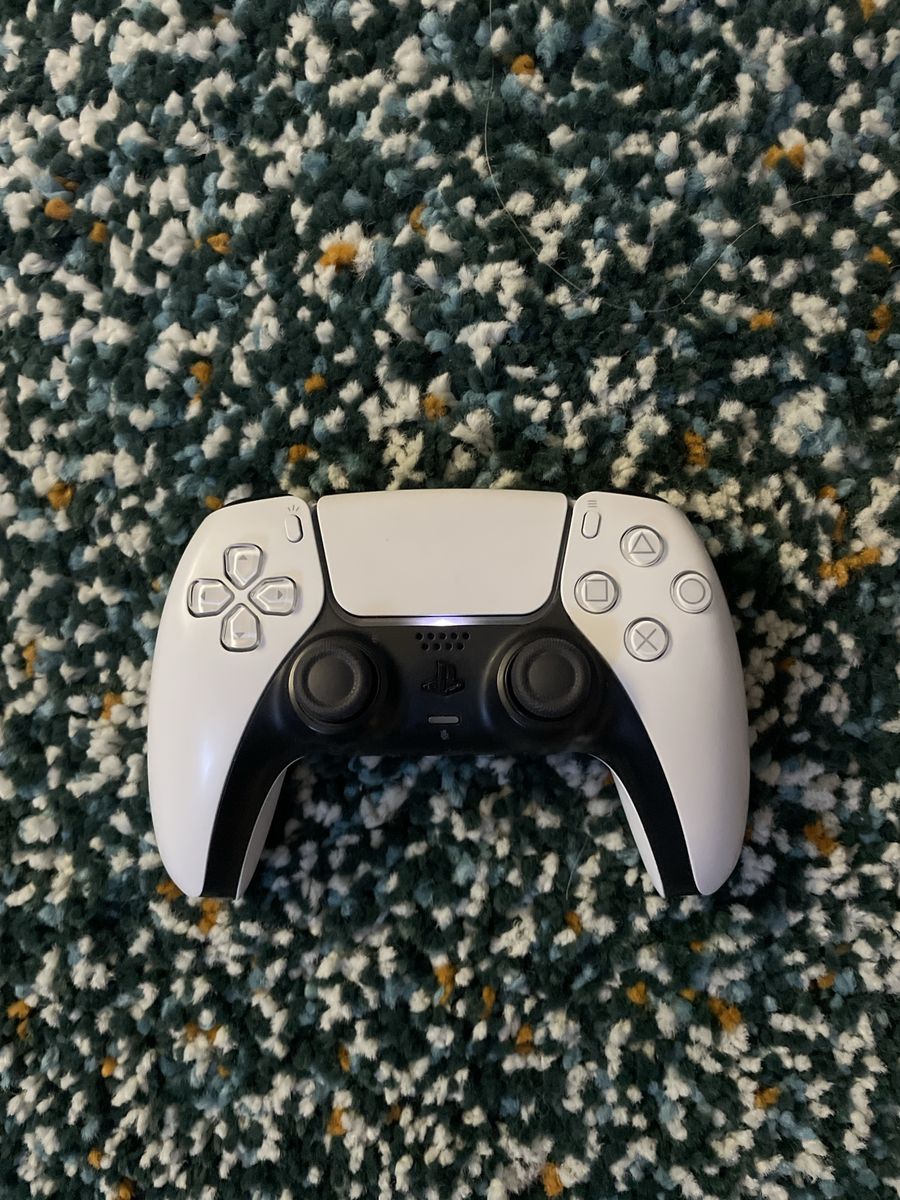 PS5 Controller (Classic White)