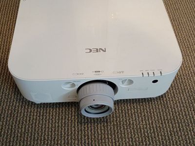 NEC PA622U NP-PA622U LCD Projector White 6200 Lumens WUXGA HDBaseT HDMI