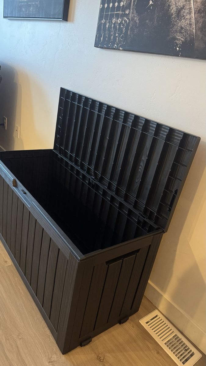 Outdoor storage box (black, 75 gallons) brand new