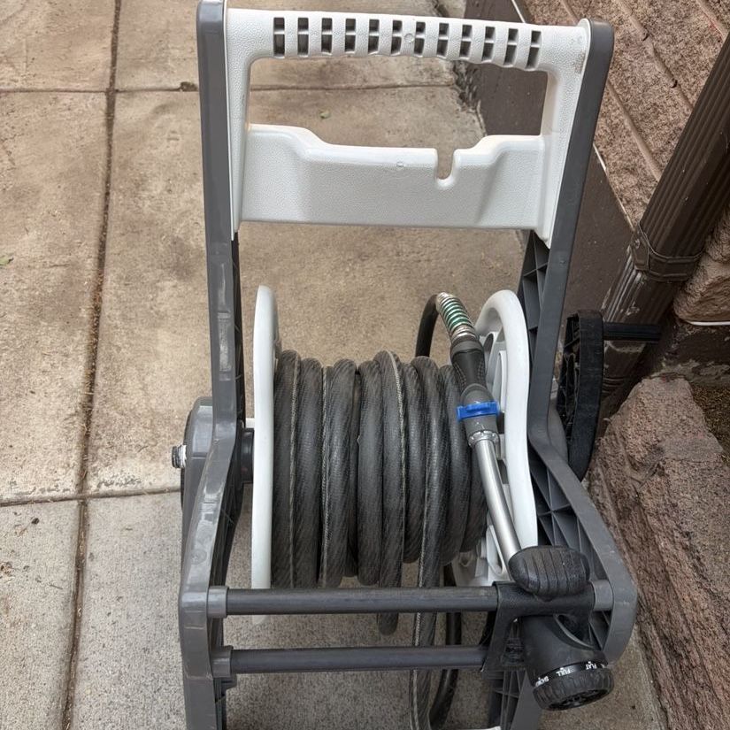 Suncast Hosemobile 175 ft. Wheeled Hose Reel Cart
