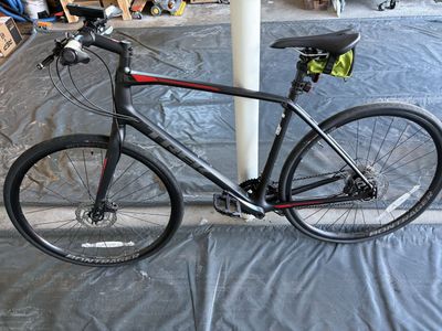 Lightweight hybrid commuter bike! TREK FXS5