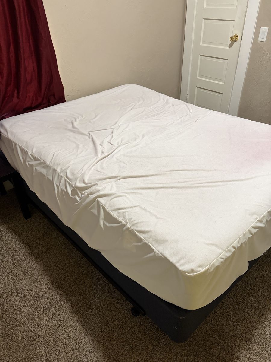 Queen size bed