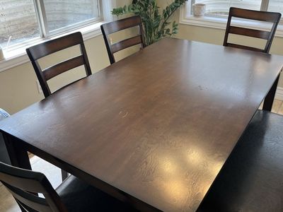 5 foot pine table and chairs