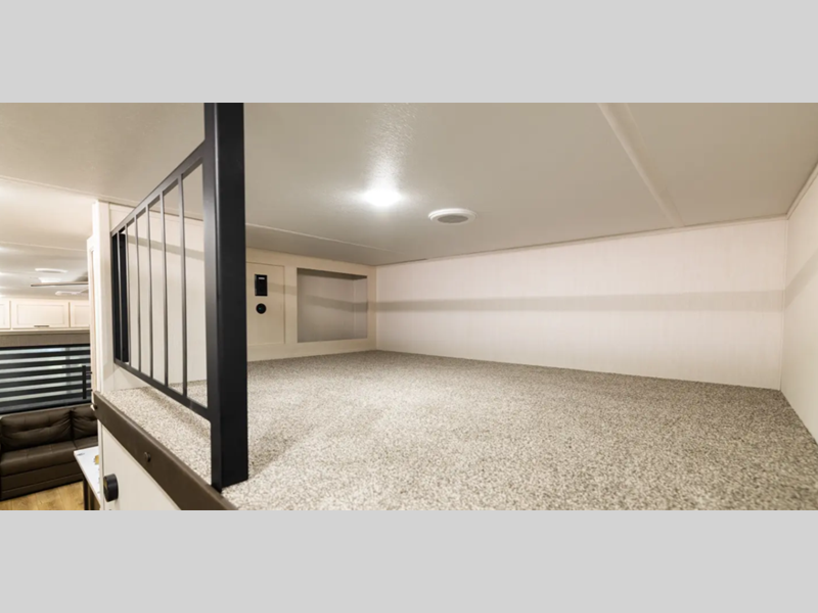 Main image 34