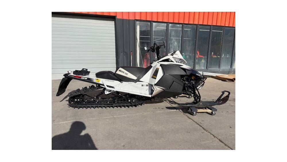2014 Arctic Cat M8000 153