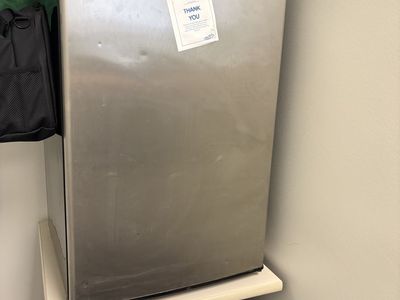 GE ENERGY STAR Compact Refrigerator
