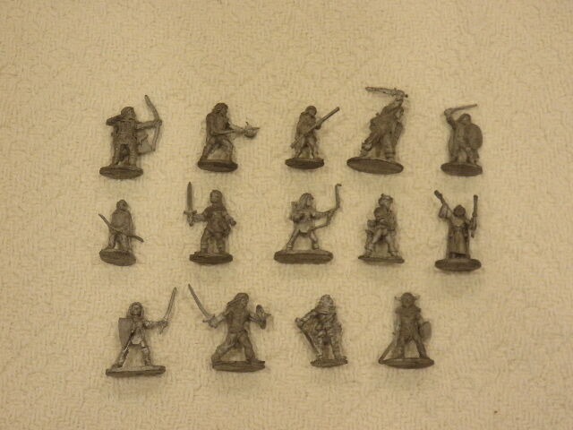 LOT OF 14 LORD OF THE RINGS METAL CASE FIGURES - READY FOR PAINTING!