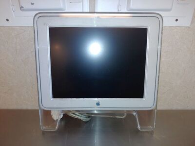 Vintage Apple PowerMac G4 LCD 15" Studio Display / Monitor