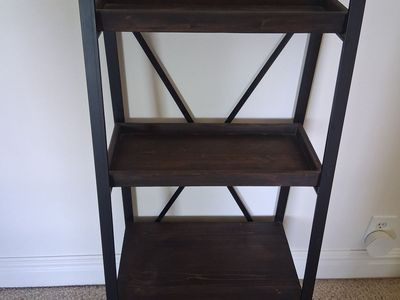 Stand- Shelving