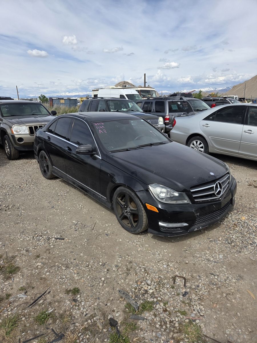 2012 mercedes c300 v6 auto NEEDS FRONT AXLE REPLACED NEEDS TO BE TOWED AWAY