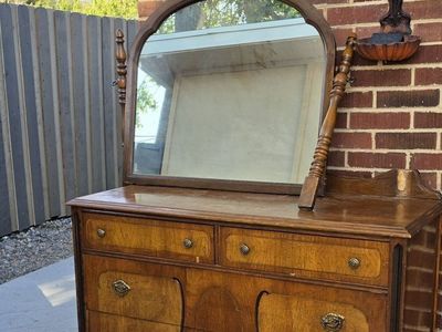 Antique 4 Drawer Dresser