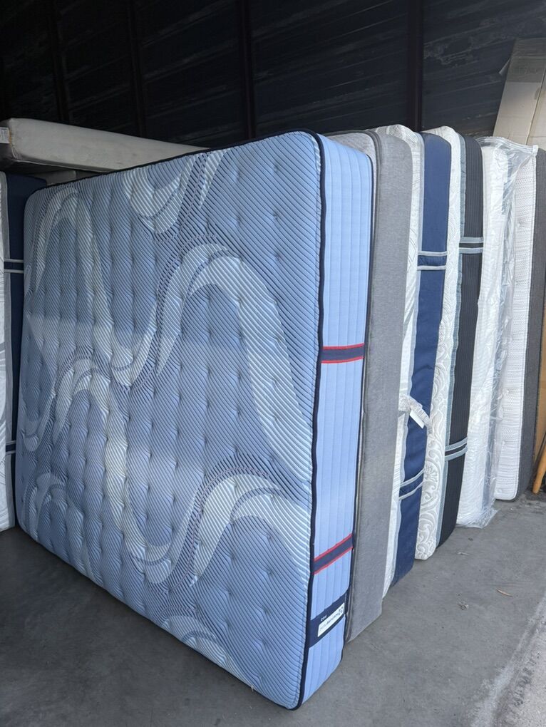 High end king Returns! only $200