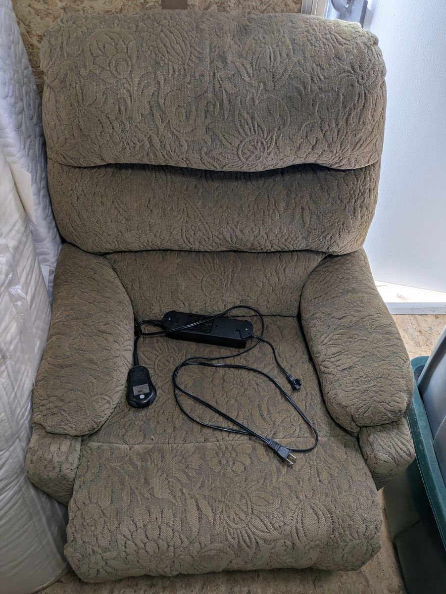 Recliner with Vibration