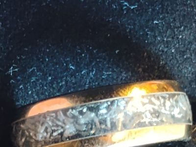 Men's Gold & Gray Patterned meteorite Band Tuncstun Ring