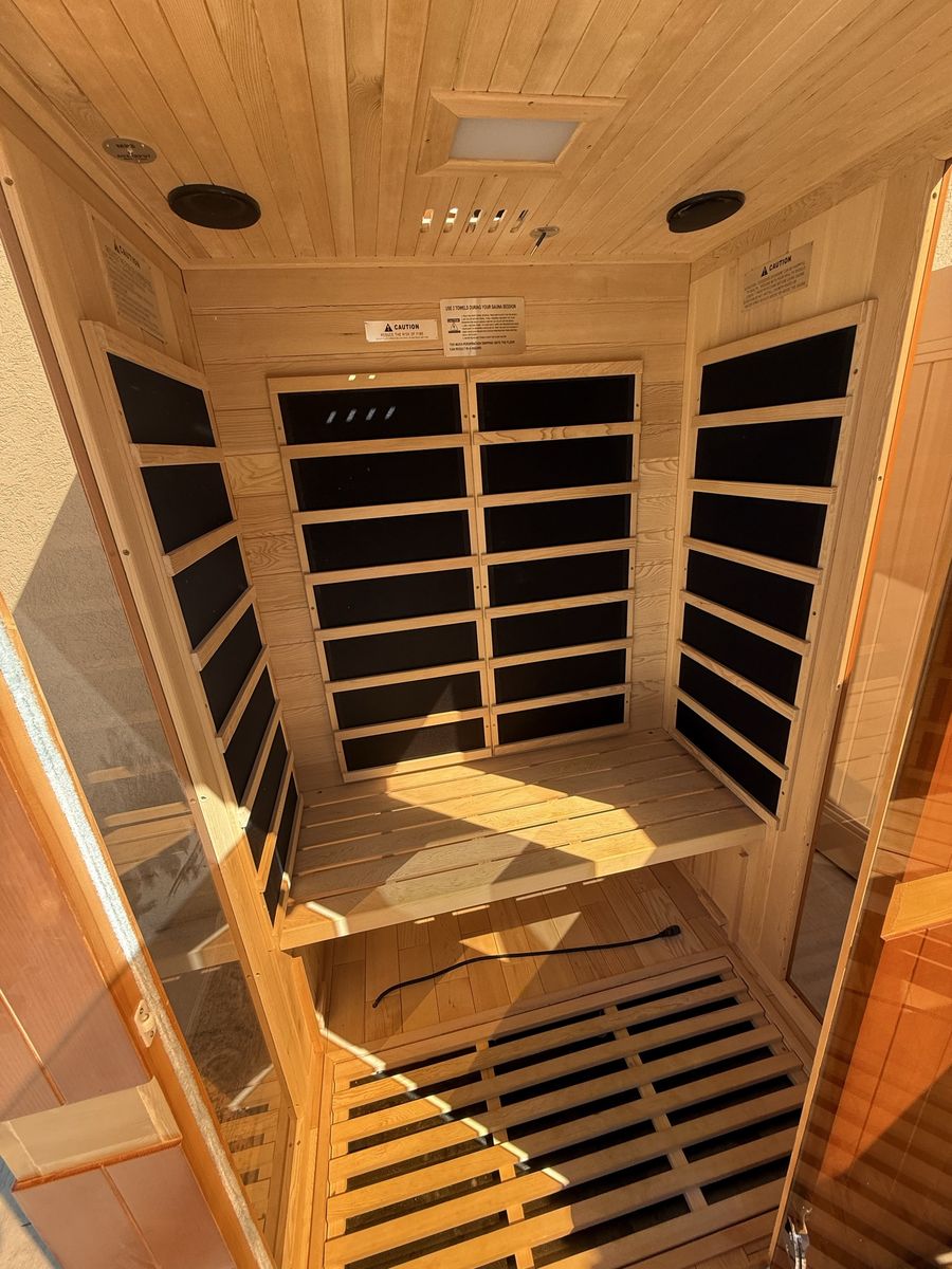 Full 2-Person Infrared Suana w/Bluetooth &Lighting