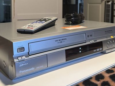 Panasonic DMR-ES40V DVD Recorder /VCR Combo with Remote Control Tested Working