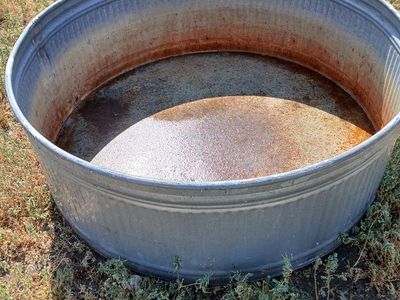 Behlen water trough