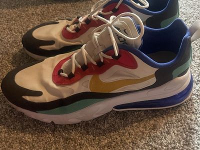 Nike 270’s