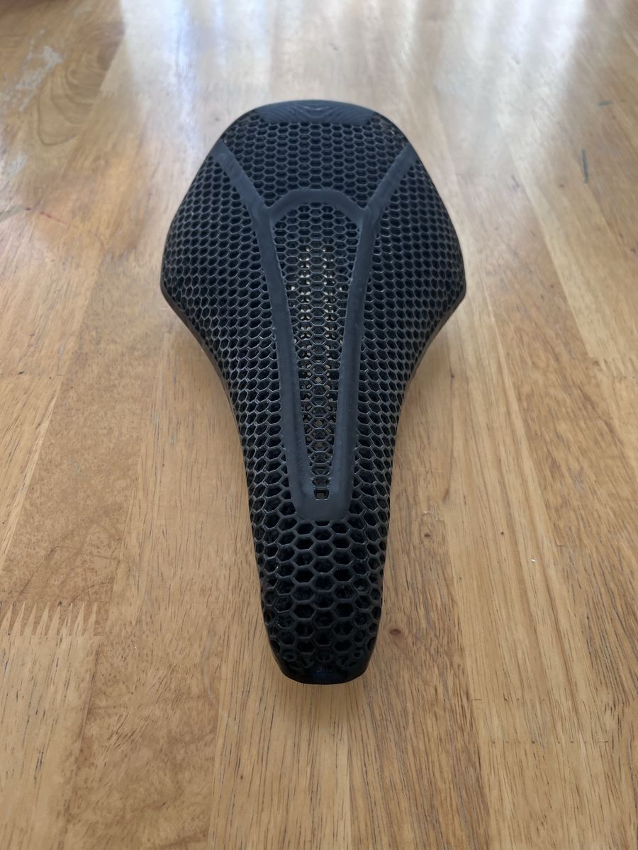 Fizik Vento Argo 00 Adaptive Carbon Rails 140mm Saddle