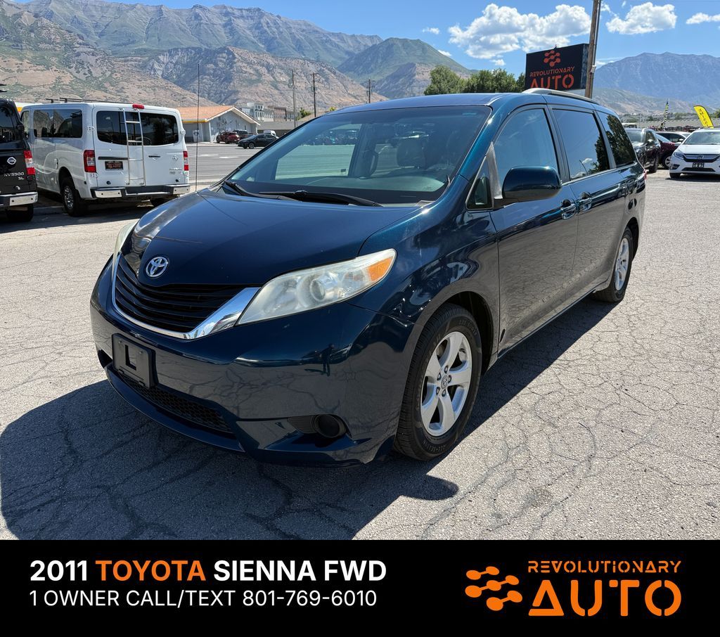 2011 Toyota Sienna LE 8-Passenger
