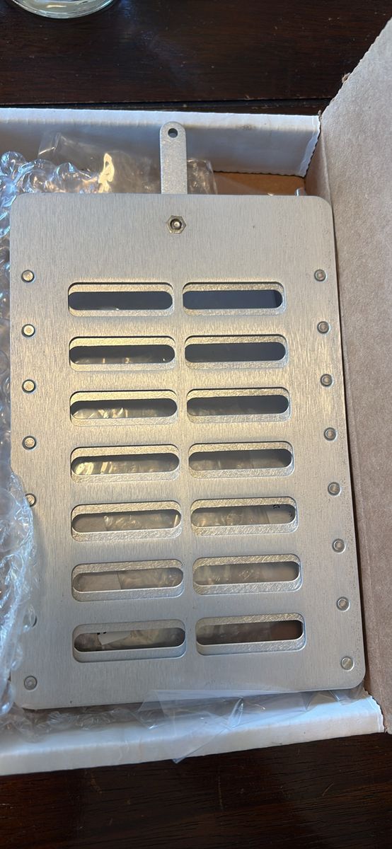 Anti Splat Aero Oil Cooler Air Control