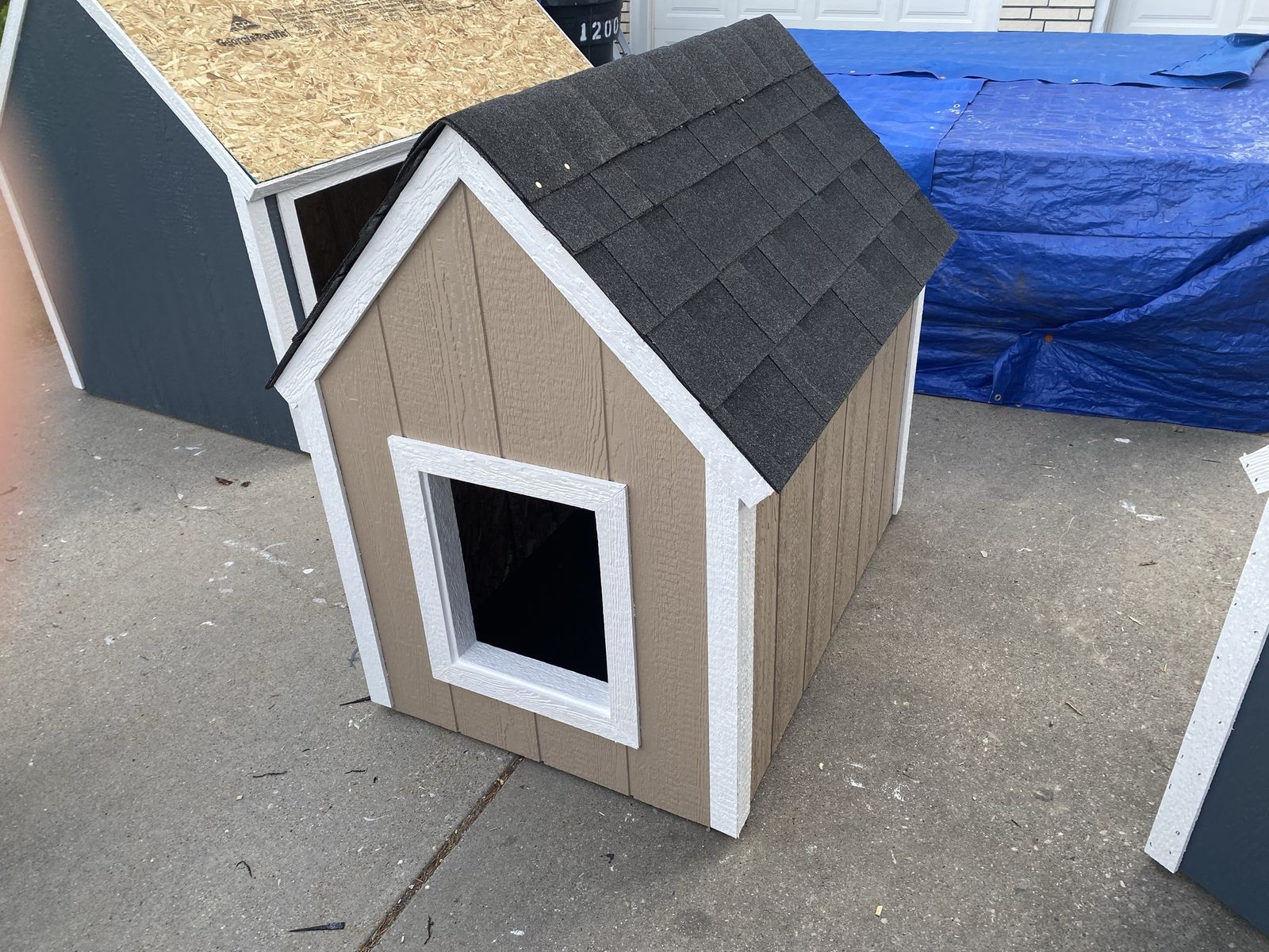 Insulated Wooden Dog Houses