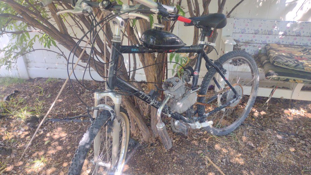 26-in motorized bicycle not sure if works