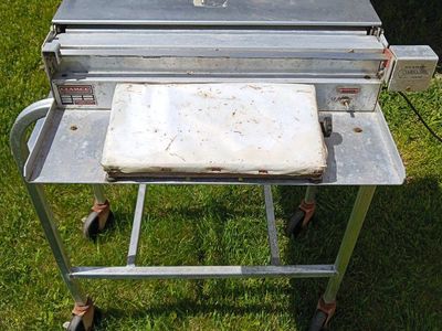 Heat Sealing Machine