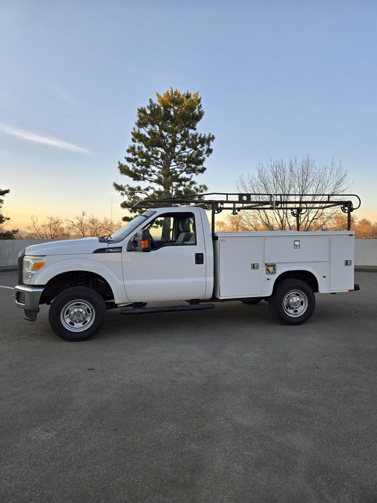 2014 FORD F350 SUPER DUTY XL