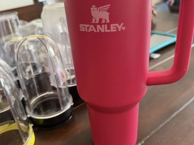 Stanley 40 oz Stainless Steel Quencher H2.0 FlowState Tumbler Pink