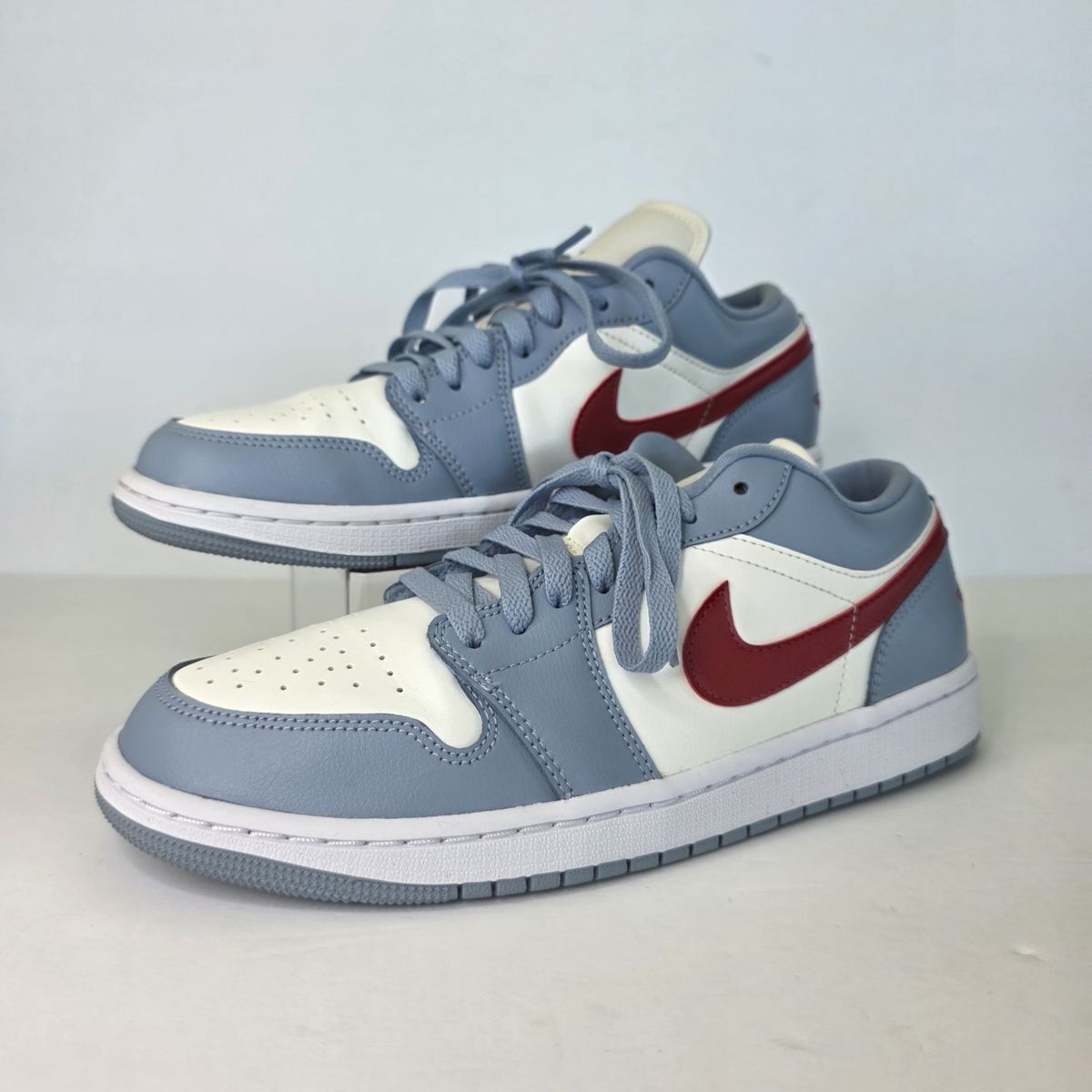 Jordan 1 low Womens size 10.5
