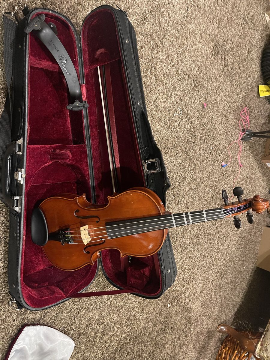 Student Viola Outfit with Hard Case, Bow, and Everest Shoulder Rest