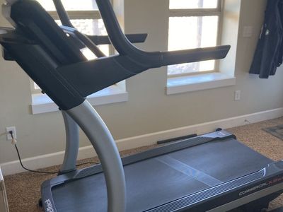 NordicTrack Commercial X32i Incline Treadmill