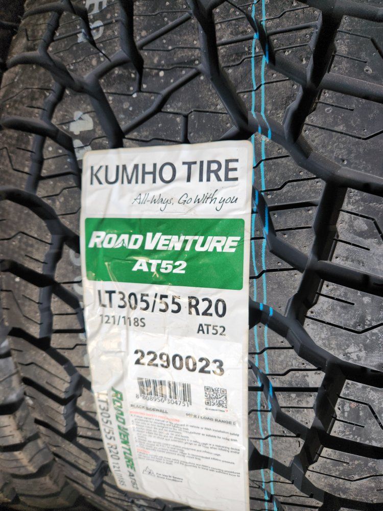 305/55r20 kumho road venture at52