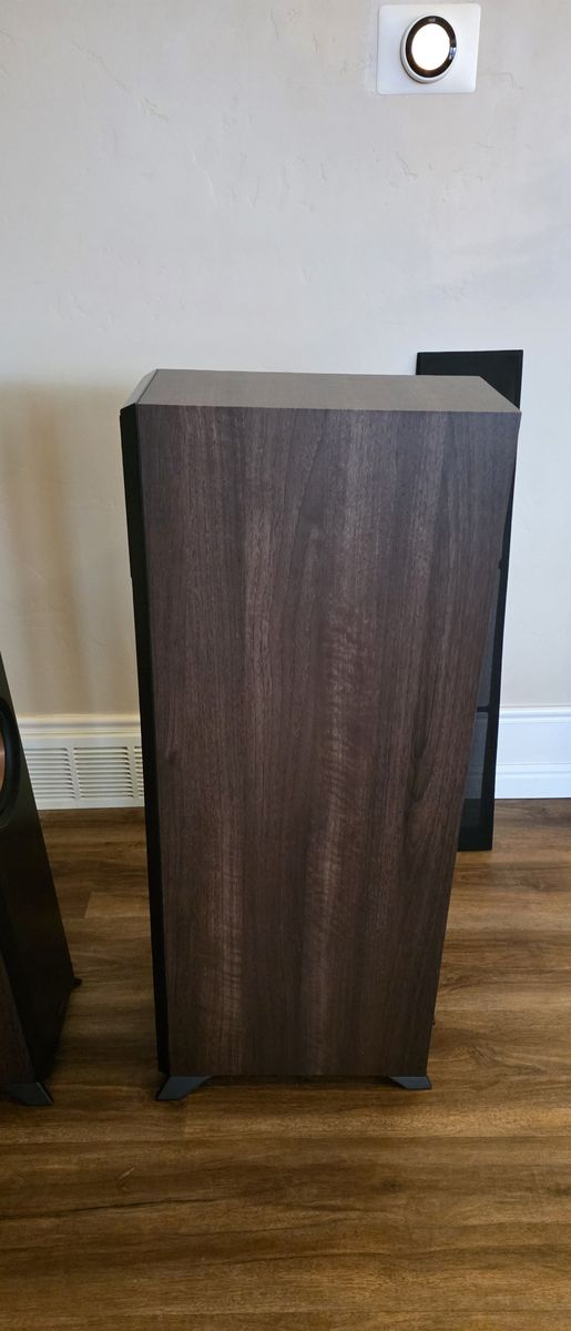 Main image 9