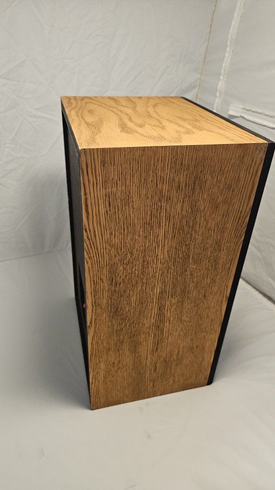 Main image 7