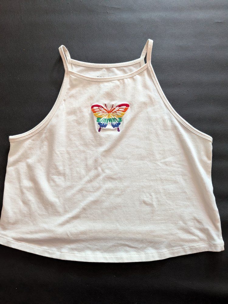 Torrid Size 1 Rainbow Butterfly Embroidered White Sleeveless Crop Top Tank - 98% Cotton