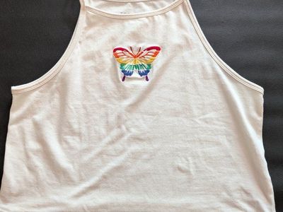 Torrid Size 1 Rainbow Butterfly Embroidered White Sleeveless Crop Top Tank - 98% Cotton