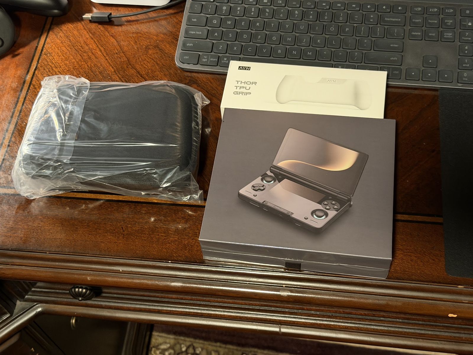 AYN Thor NEW SEALED Black Base Model with 128gig