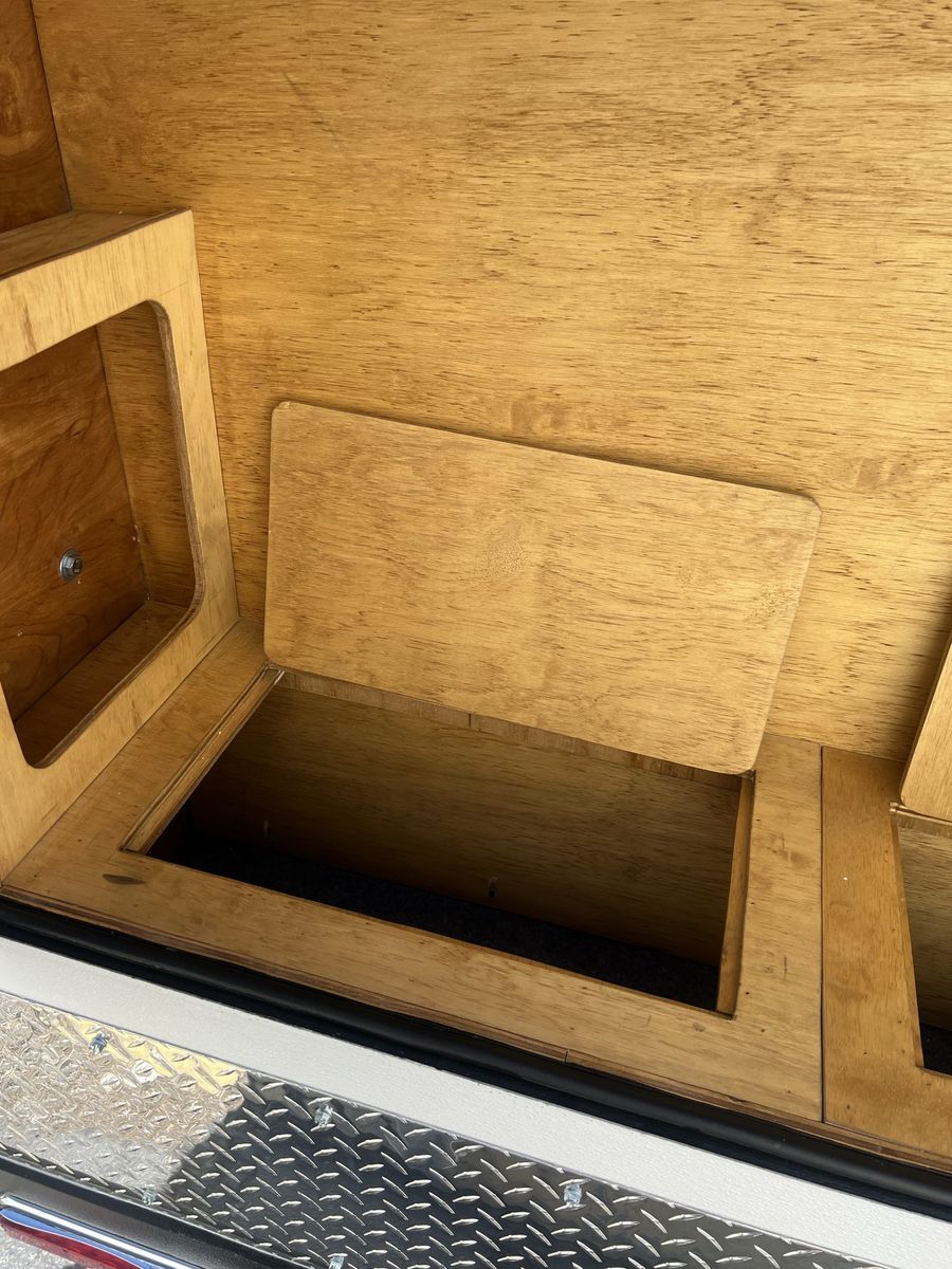 Main image 12