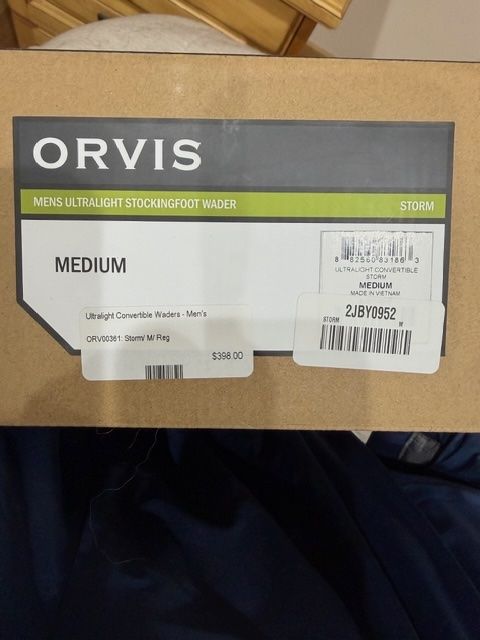 Brand new Orvis Medium ultra light convertible mens waders