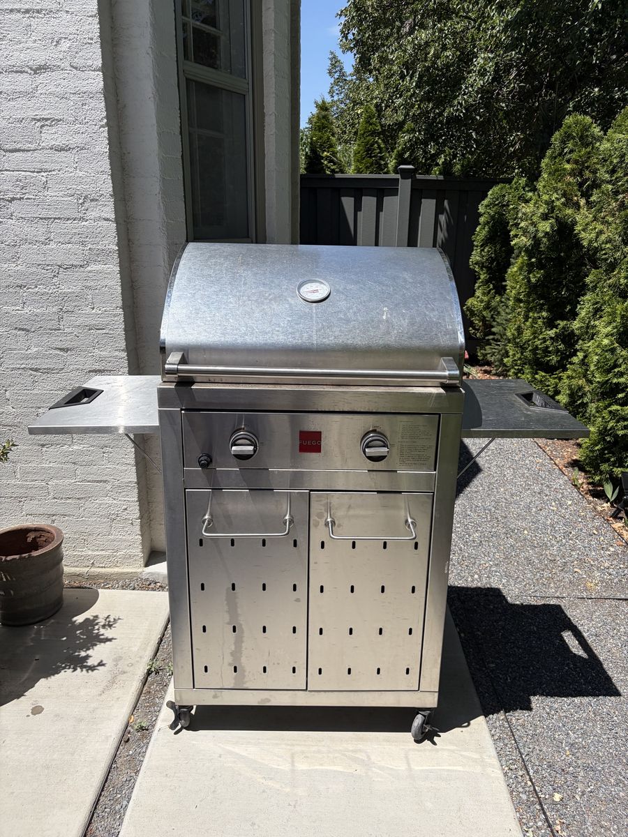 Gas grill - Fuego - top of line