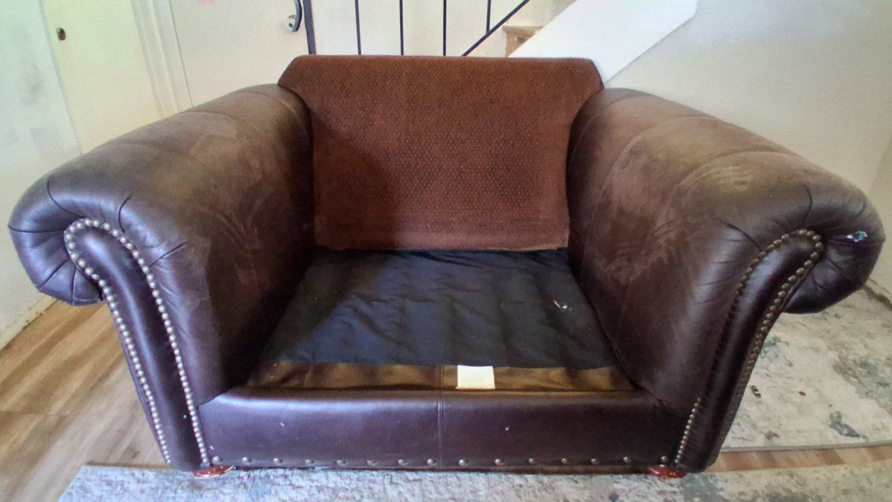 Main image 3