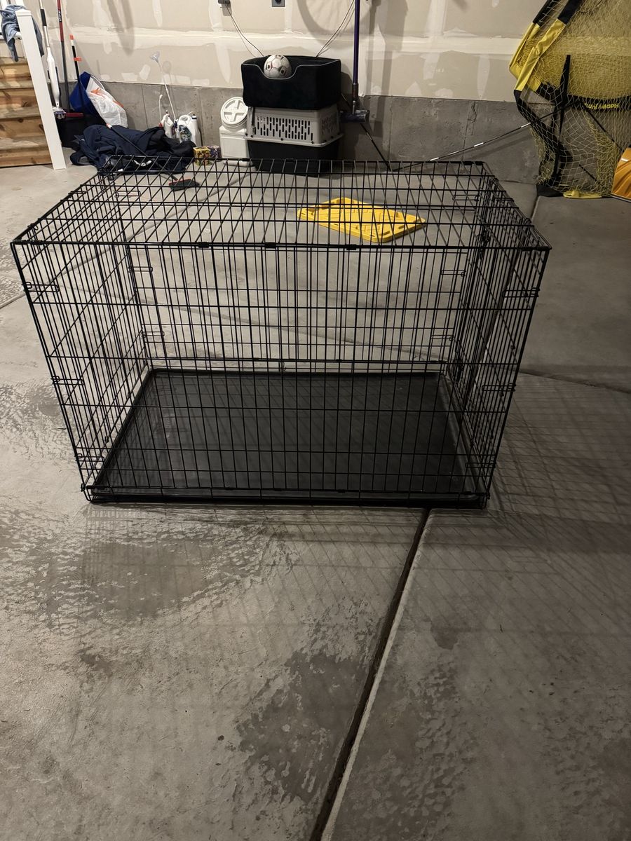 Dog cage 